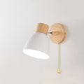 Aplique de pared moderno con brazo ajustable, interruptor de cadena y pantalla de madera en forma de cúpula para el dormitorio