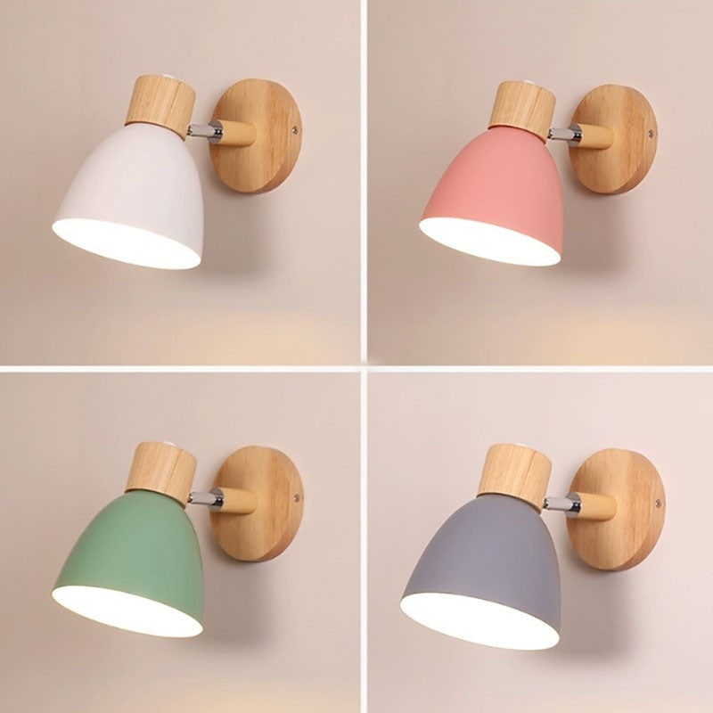 Aplique de pared moderno con brazo ajustable, interruptor de cadena y pantalla de madera en forma de cúpula para el dormitorio