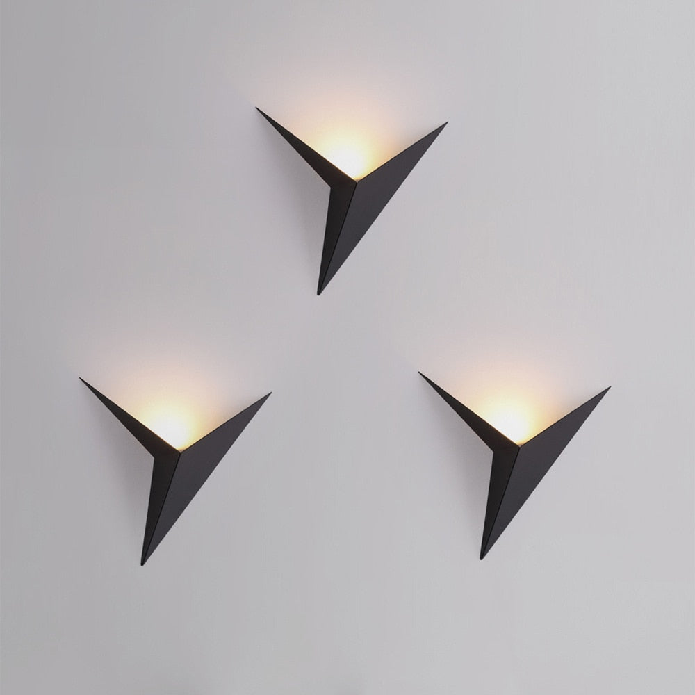 Lámparas de pared de lujo con diseño triangular elegante