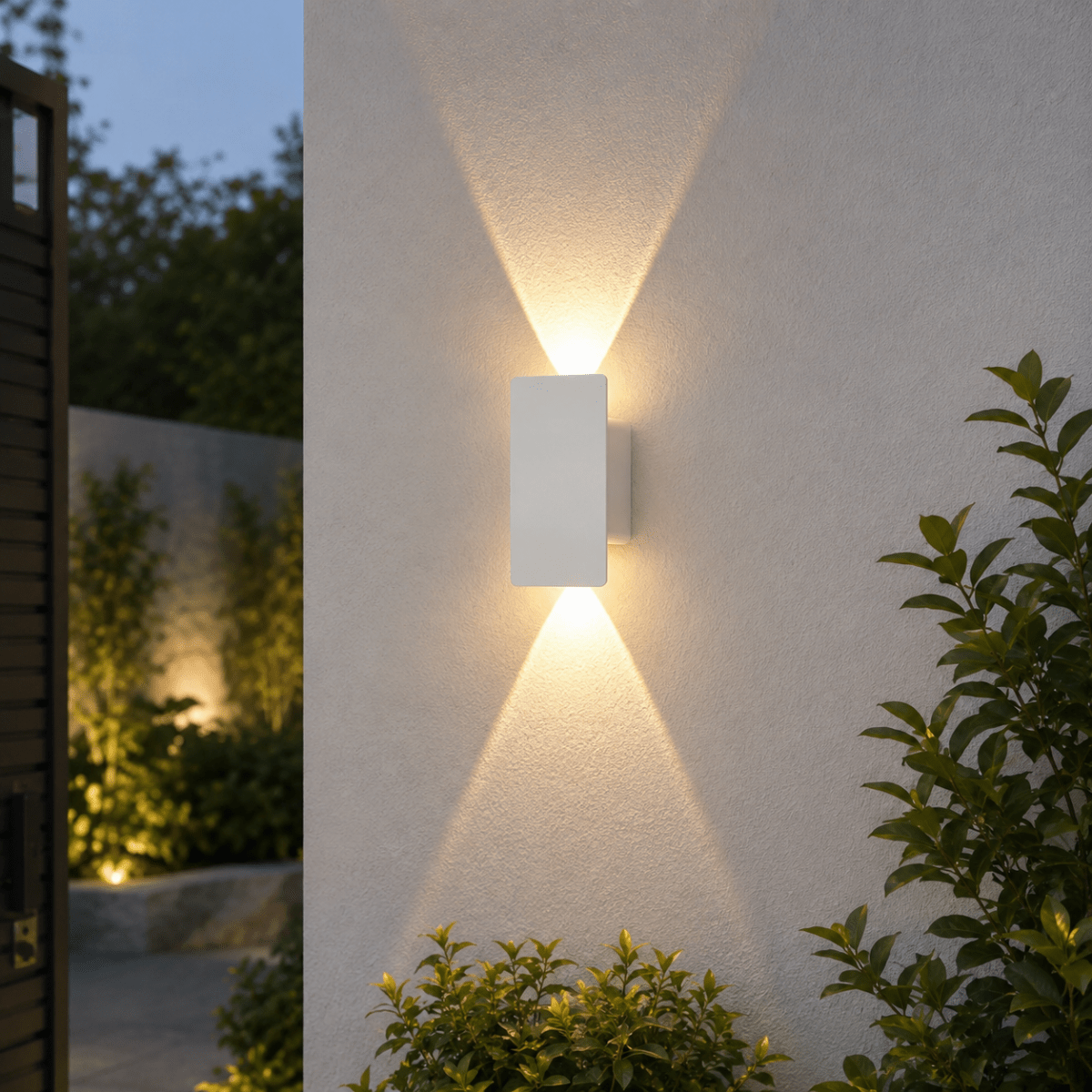 Aplique de pared exterior y lámpara con iluminación LED hacia arriba y hacia abajo y diseño rectangular moderno