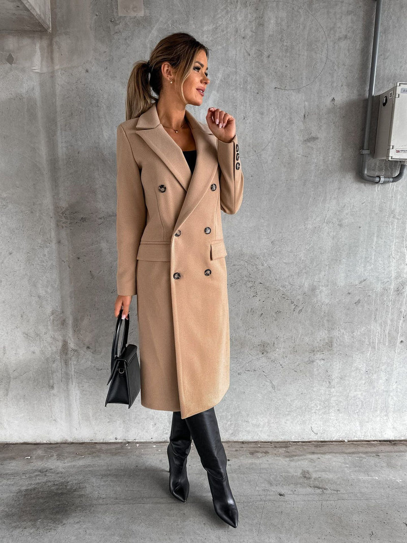 Elegant coat with a timeless style - product image 3