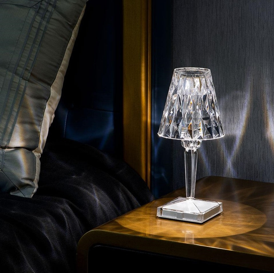 Lámpara elegante con acento de cristal, regulable y recargable para iluminación del hogar