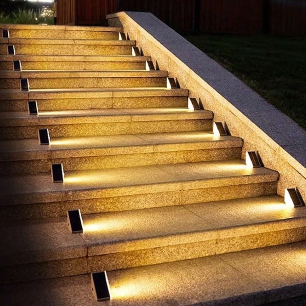 Luces solares de exterior para terraza, impermeables, LED y triangulares, para escalones
