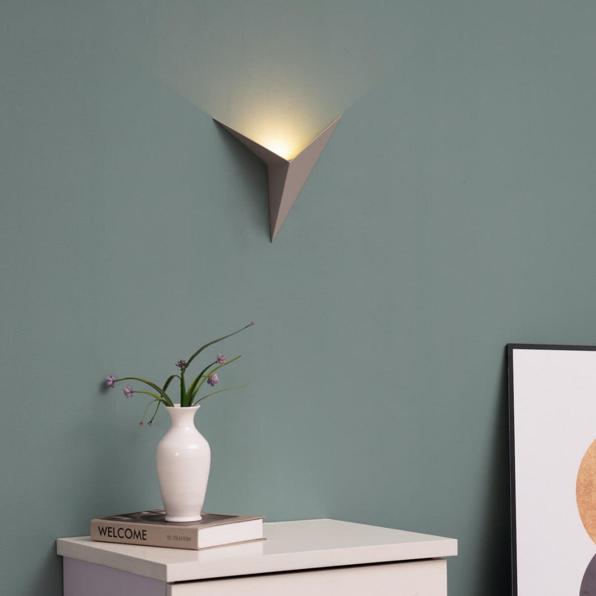 Lámparas de pared de lujo con diseño triangular elegante