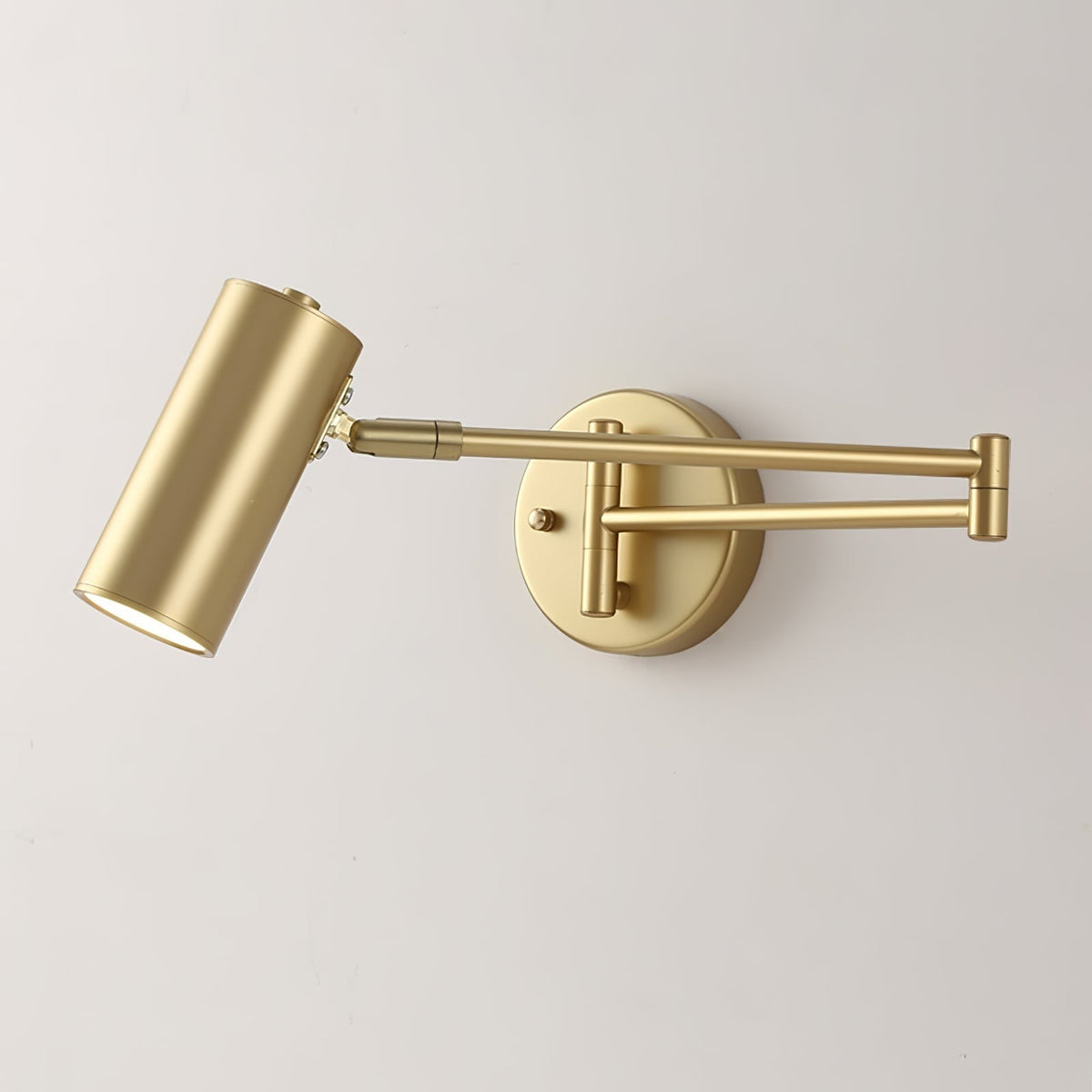 Lámpara de pared con brazo articulado para lectura y cabezal ajustable