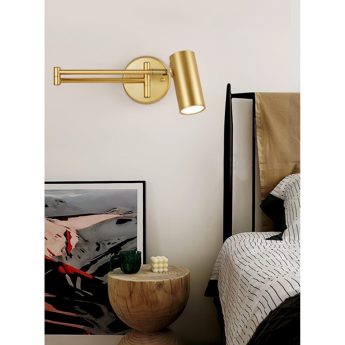 Lámpara de pared con brazo articulado para lectura y cabezal ajustable