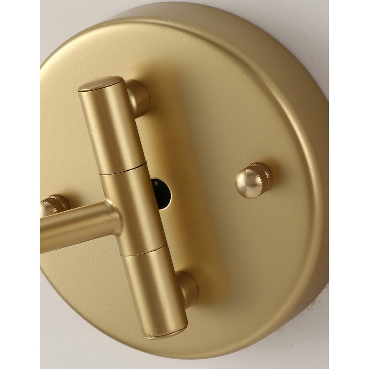 Lámpara de pared con brazo articulado para lectura y cabezal ajustable