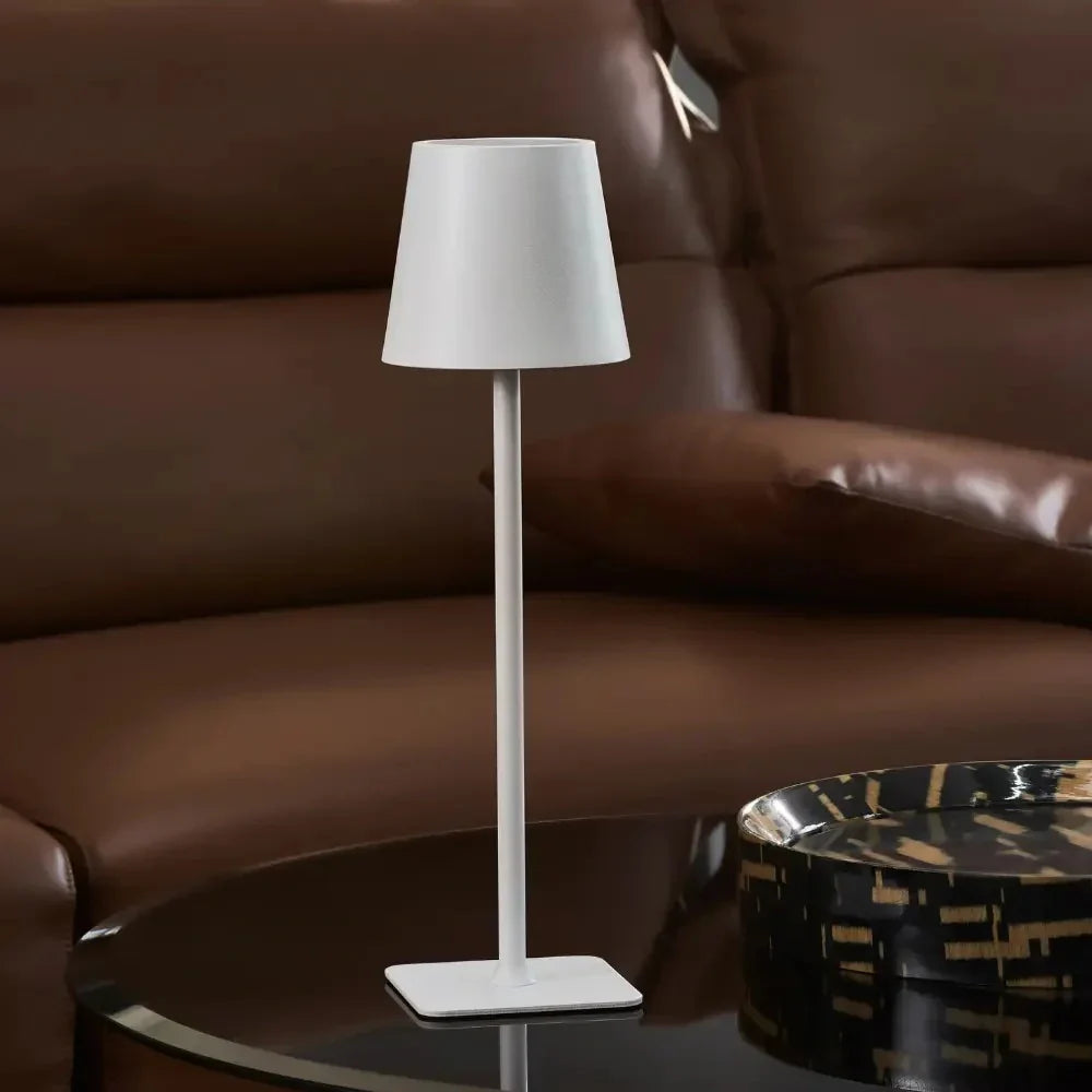 Lámpara de mesa alta regulable con control táctil y luz LED recargable